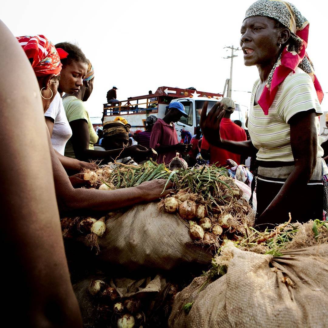 Open grocery store in downtown Port-au-Prince Haiti in 2008. Photo 6 of 22